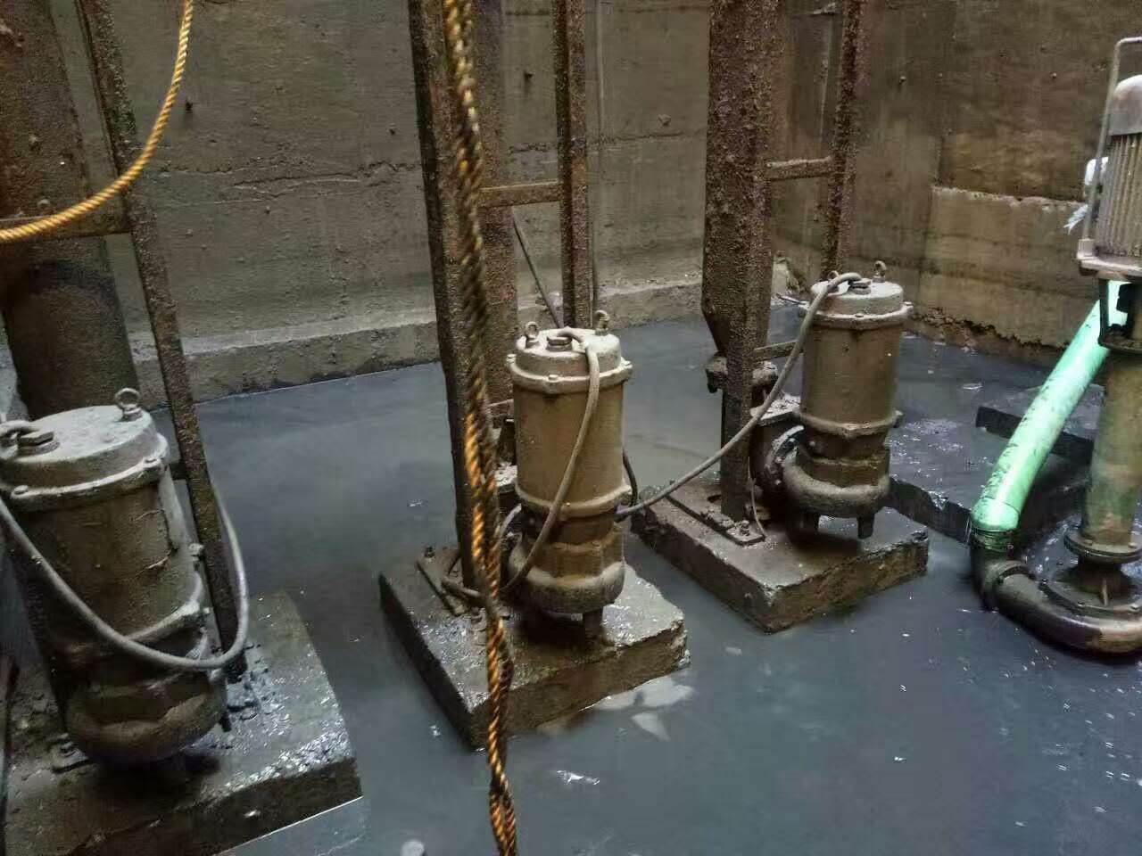 晋州污水池清理