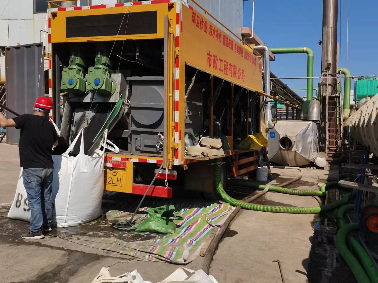 晋州淤泥压干处理