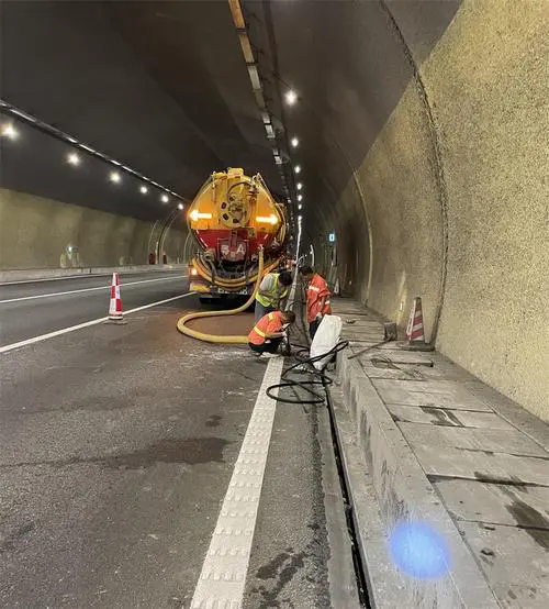 晋州隧道排水渠清淤